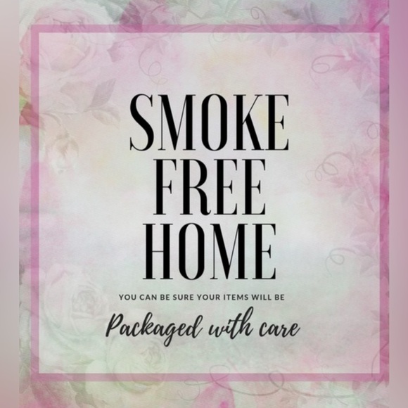 WELCOME TO MY CLOSET 💞 - Picture 3 of 9